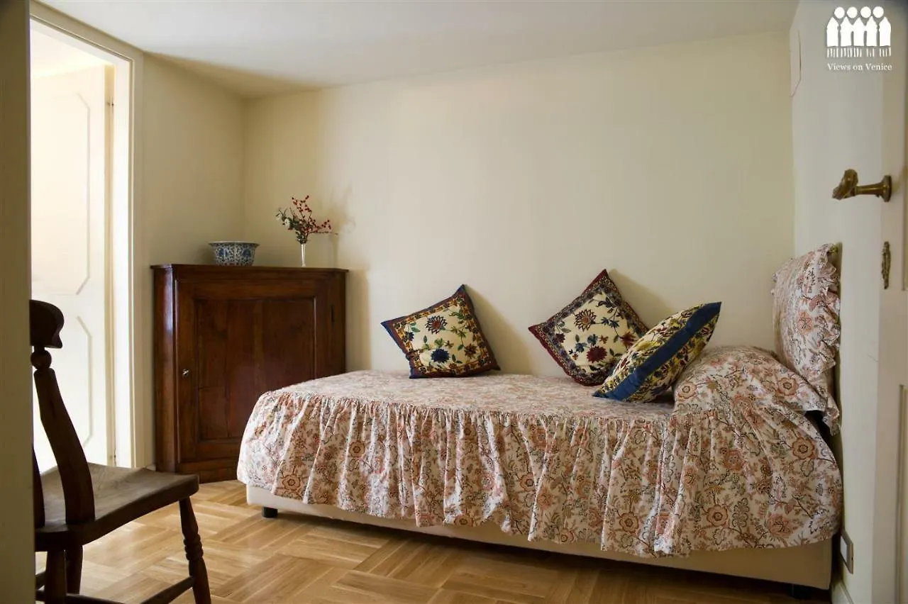 Ca' Cerchieri Mezzanine Apartment Venice
