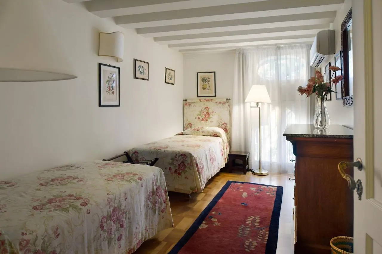 Ca' Cerchieri Mezzanine Apartment Venice Italy
